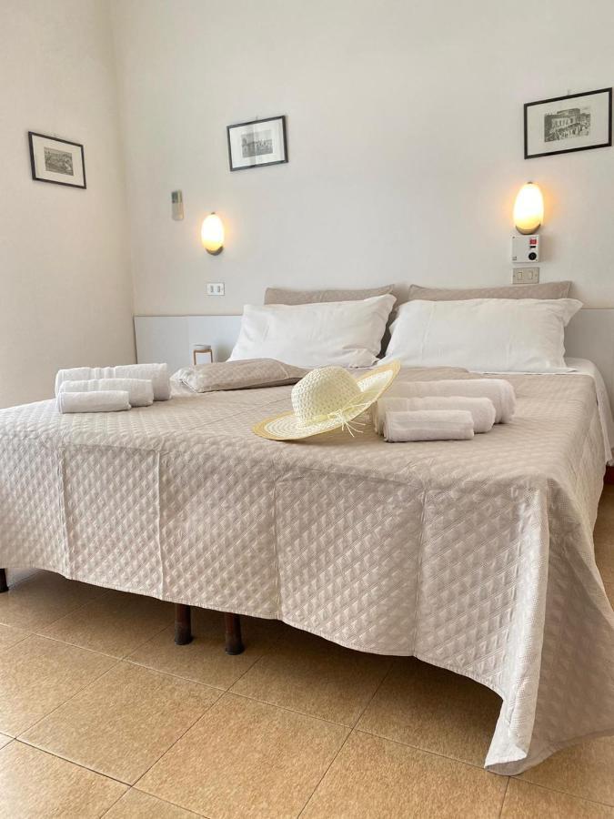 Albergo Sabrina Ρίμινι Εξωτερικό φωτογραφία