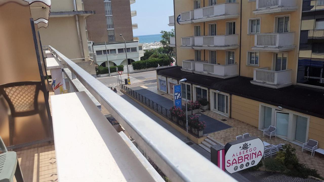 Albergo Sabrina Ρίμινι Εξωτερικό φωτογραφία