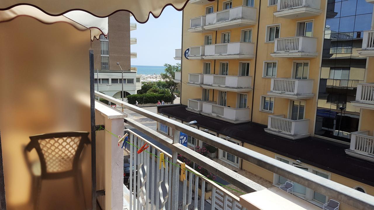 Albergo Sabrina Ρίμινι Εξωτερικό φωτογραφία