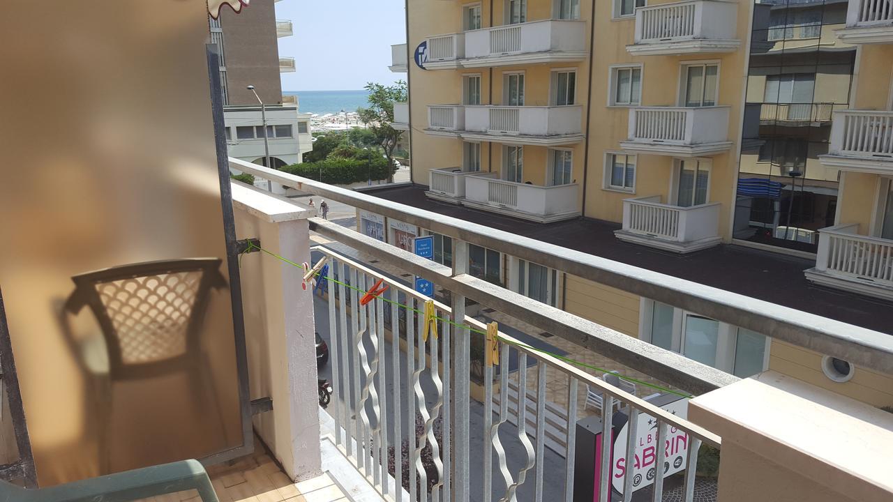 Albergo Sabrina Ρίμινι Εξωτερικό φωτογραφία